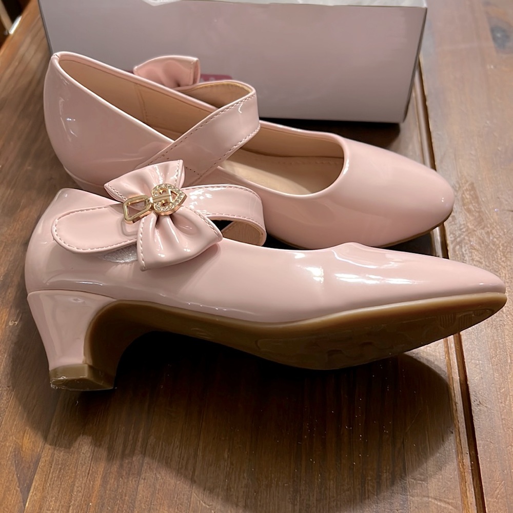 Girls pink heels size 1